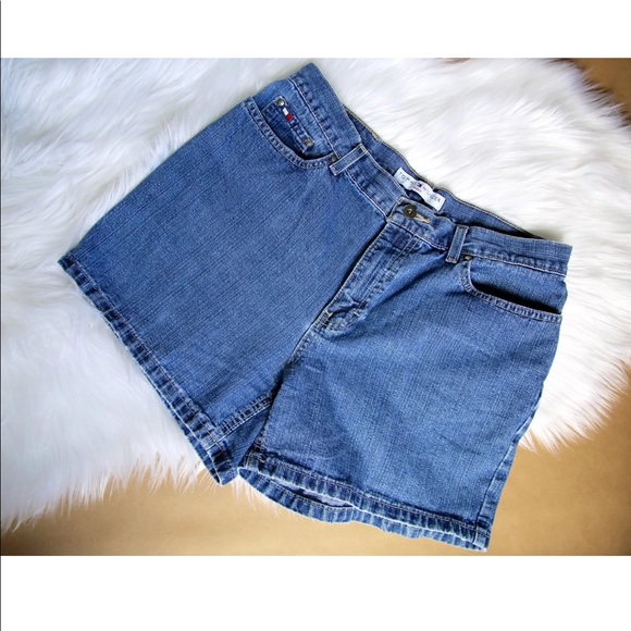 Tommy Hilfiger Jeans Dark Wash Shorts Sz 10 - Picture 1 of 4